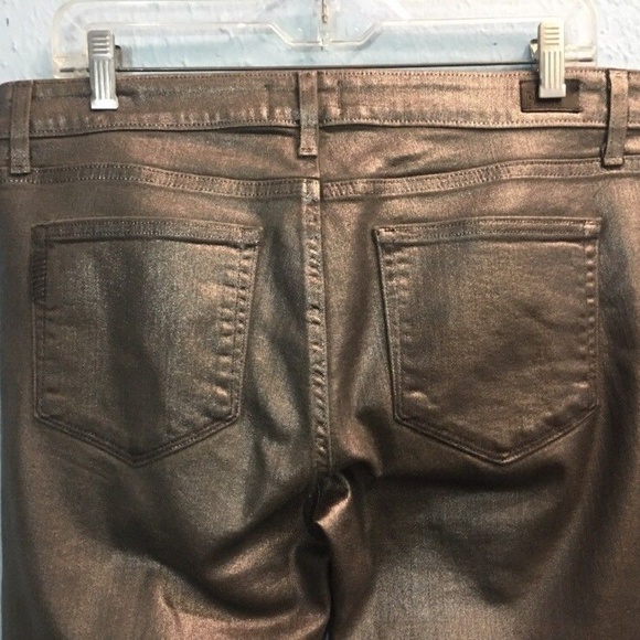 Paige - Picture 5 of 6